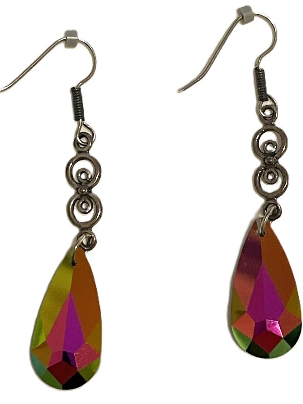 Swarovski® Emerald Crystal Dangle Earrings. (NWOT) - (SK0268)